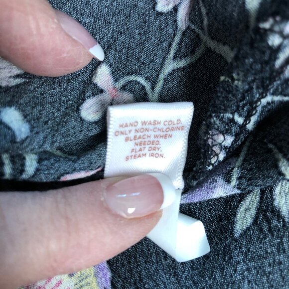 Lauren Conrad Black Floral Short Sleeve Top Womens Size Medium Blouse Romantic - Picture 7 of 8